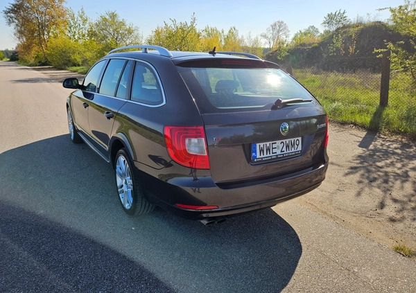 Skoda Superb cena 27900 przebieg: 301871, rok produkcji 2010 z Starogard Gdański małe 466